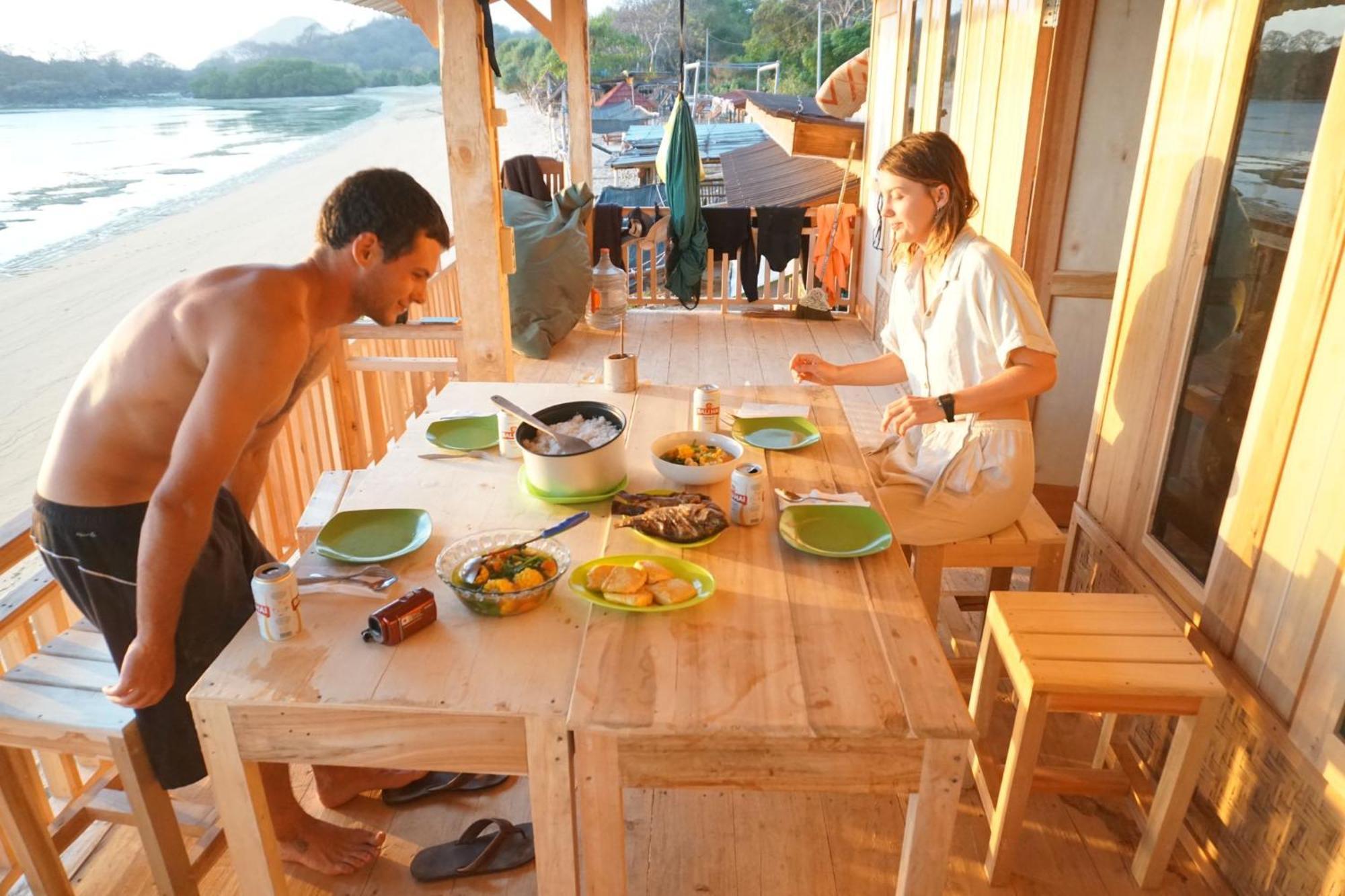 Boneputeh Homestay Taliwang Oda fotoğraf